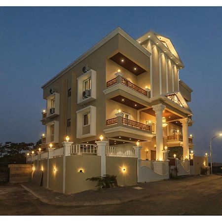Mountain Glory 8Bhk By Tensorstays, Pool & Theater Игатпури Экстерьер фото