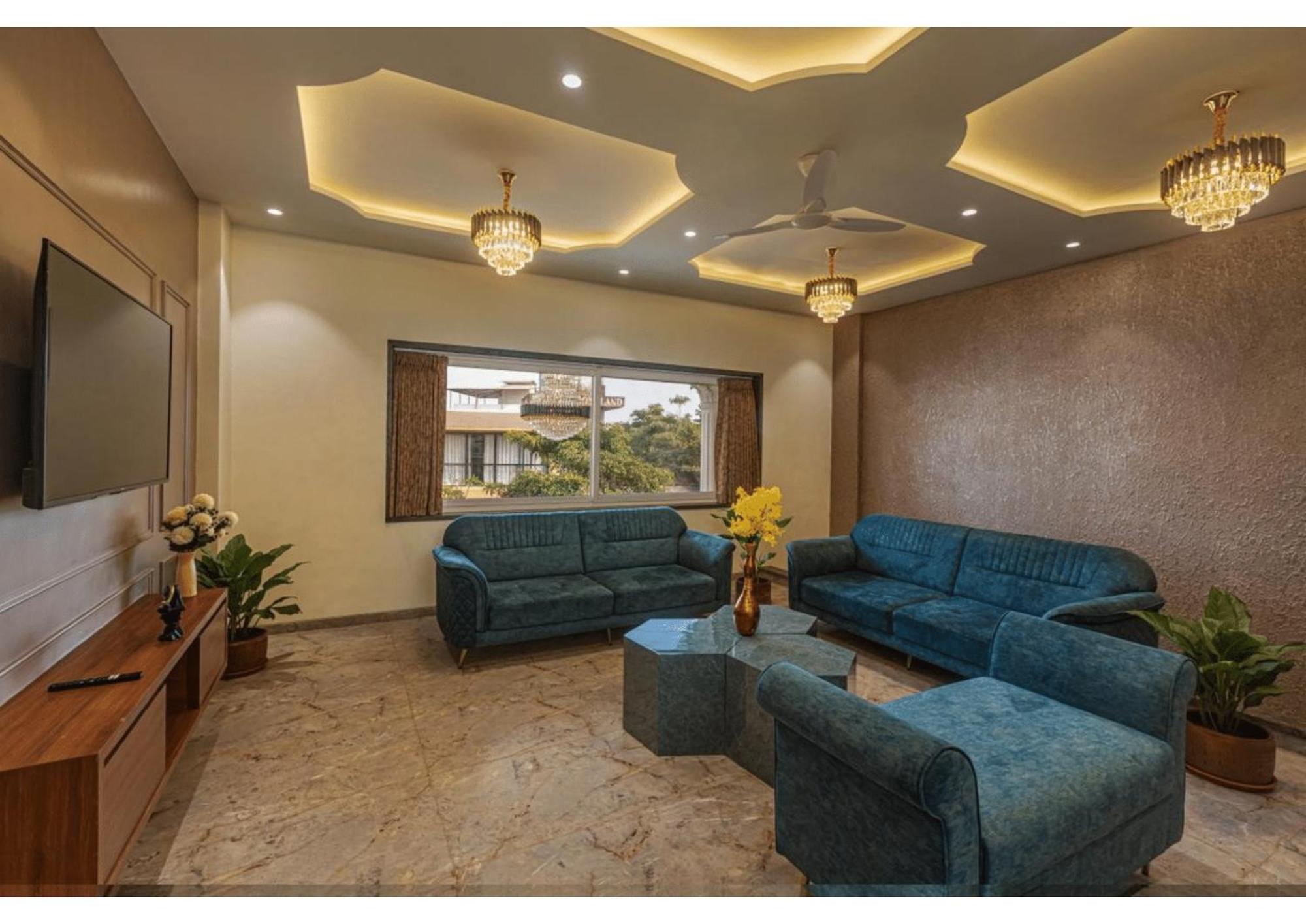 Mountain Glory 8Bhk By Tensorstays, Pool & Theater Игатпури Экстерьер фото