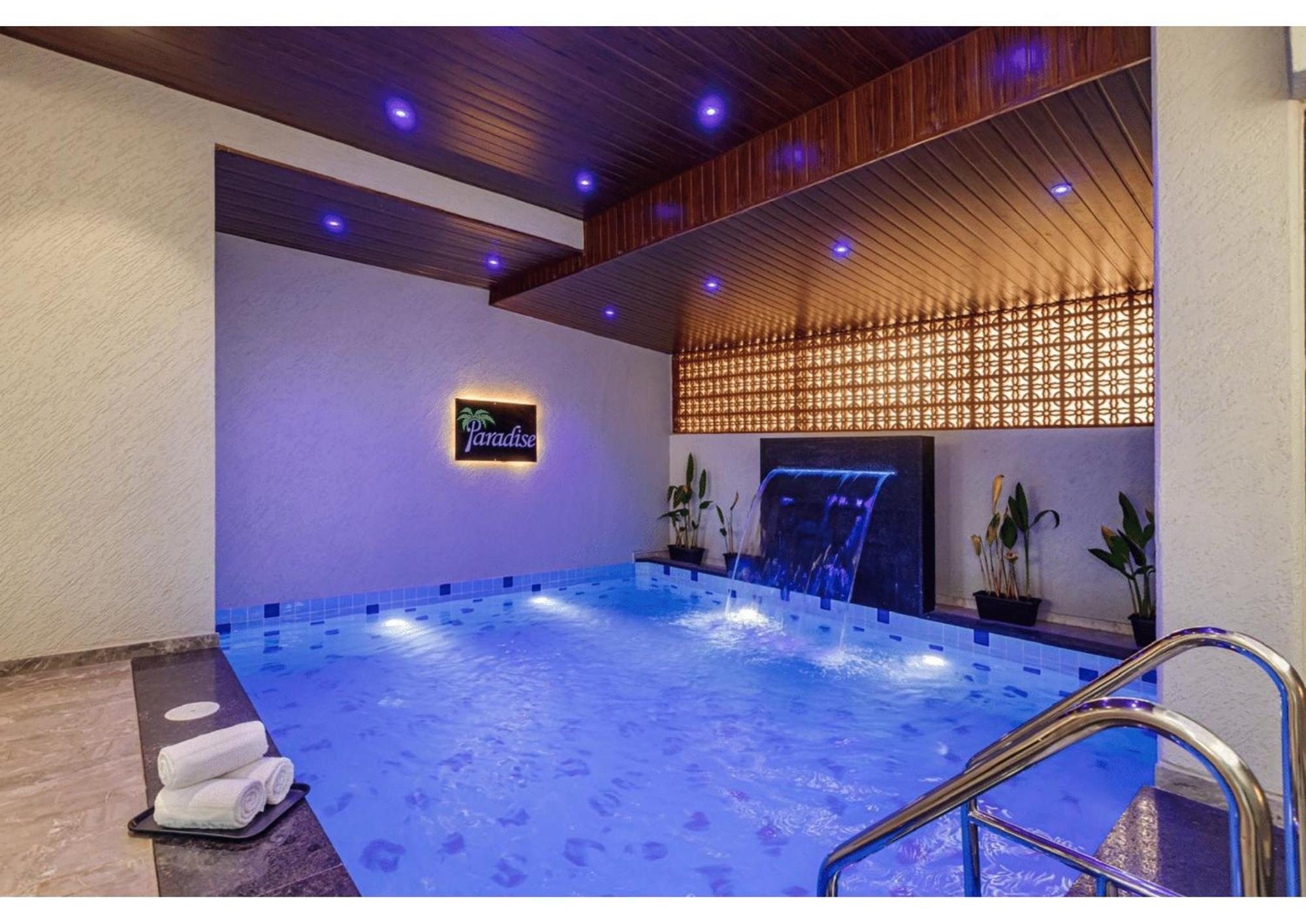 Mountain Glory 8Bhk By Tensorstays, Pool & Theater Игатпури Экстерьер фото